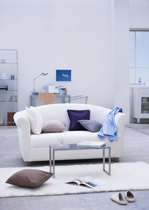 無垢材での家具の製作・修理を行う工房